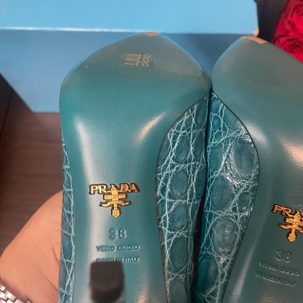 100% authentic Prada, blue CoCo , turquoise heels - Picture 2 of 6